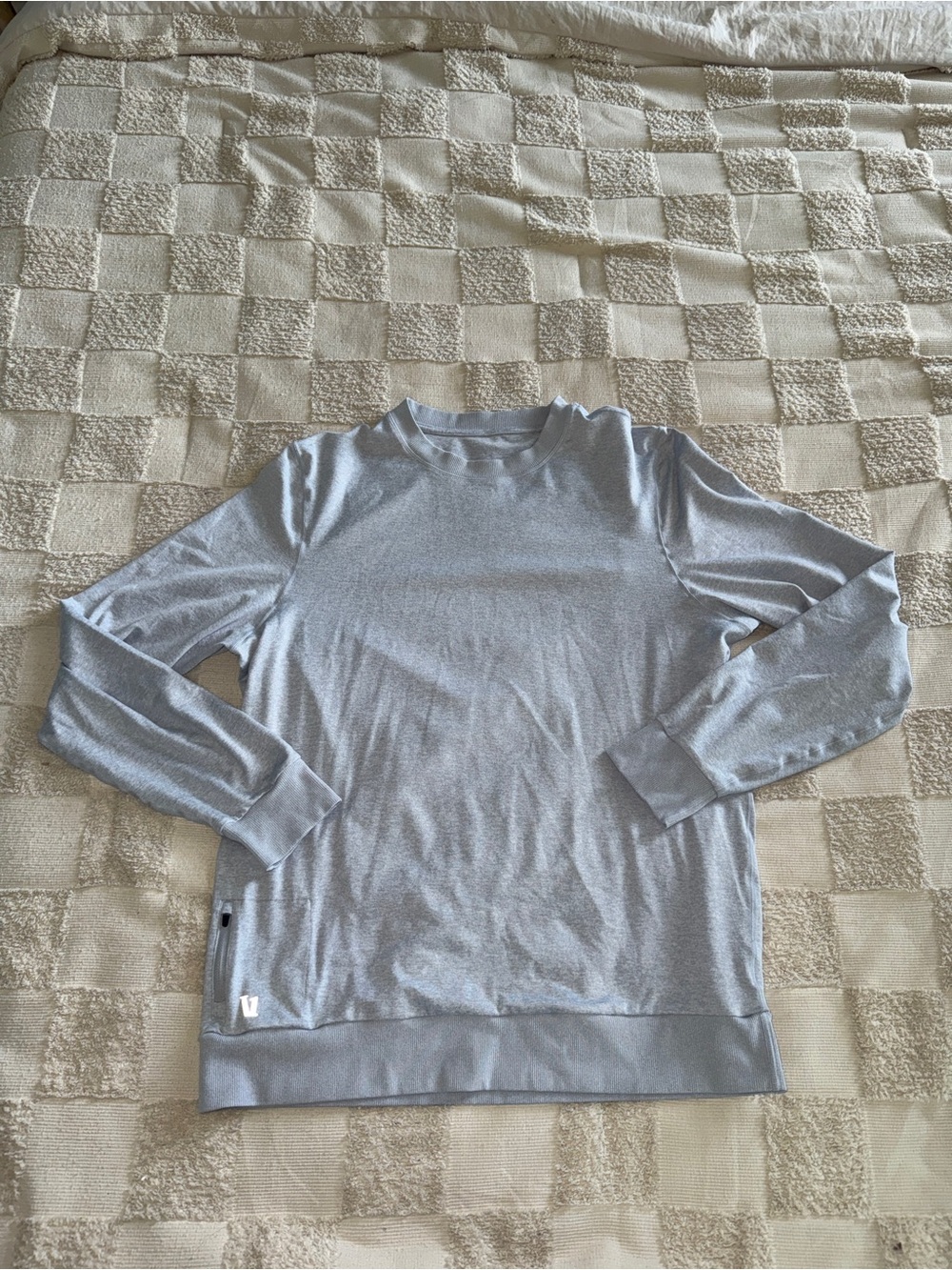 Vuori Ponto Performance Crew Mens Large Light Gray Sweater V224 NWOT